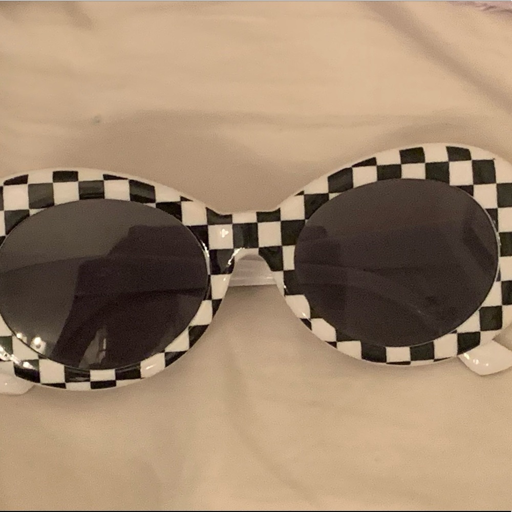 checkered clout goggles